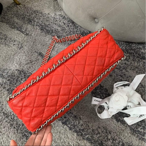 💓Sold💓Chanel tote with chain around - Picture 5 of 16